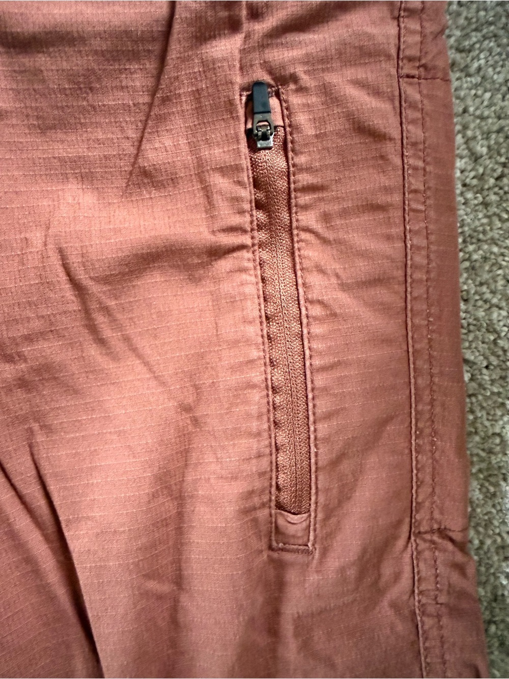 Vuori Rust Cropped Drawstring Ankle Pants - Picture 3 of 5